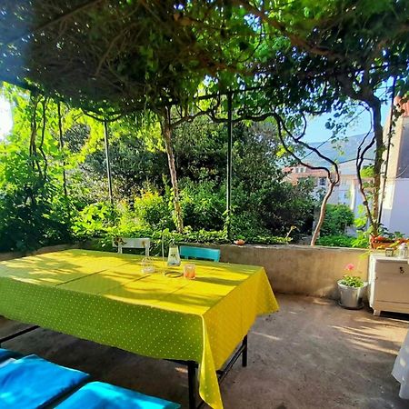 Dida Roko, Rustikalni Apartman S Terasom คาชเตลา ภายนอก รูปภาพ