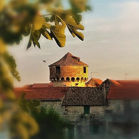 Dida Roko, Rustikalni Apartman S Terasom คาชเตลา ภายนอก รูปภาพ