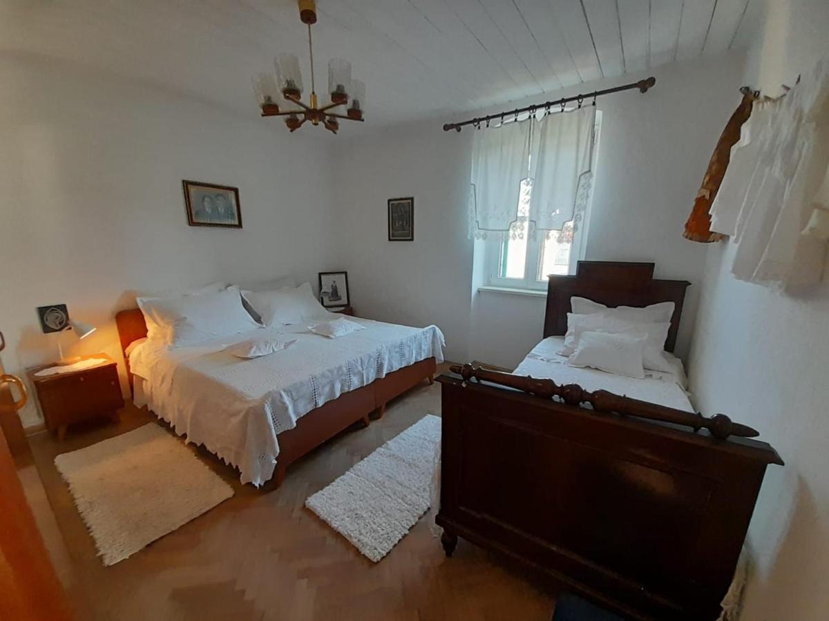 Dida Roko, Rustikalni Apartman S Terasom คาชเตลา ภายนอก รูปภาพ
