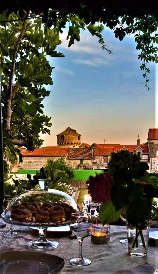 Dida Roko, Rustikalni Apartman S Terasom คาชเตลา ภายนอก รูปภาพ