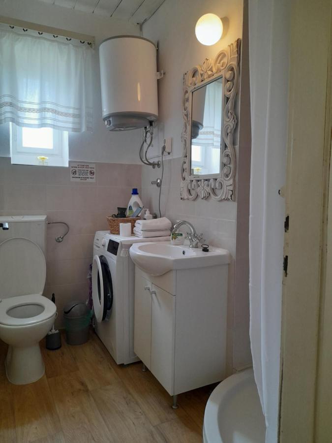 Dida Roko, Rustikalni Apartman S Terasom คาชเตลา ภายนอก รูปภาพ